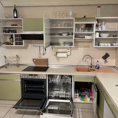 Large For 6, 3 Bedrooms, Next To Munich & Airport Ismaning