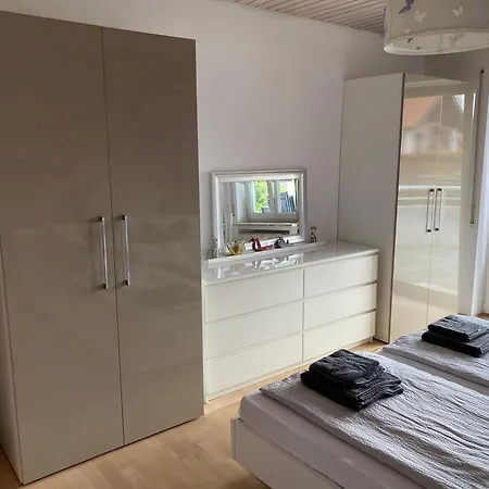 Apartment Large For 6, 3 Bedrooms, Next To Munich & Airport