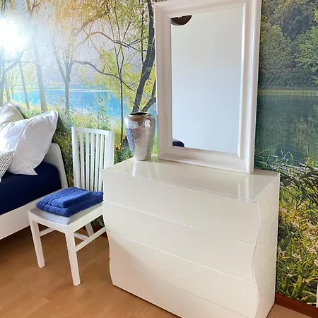 Large For 6, 3 Bedrooms, Next To Munich & Airport
