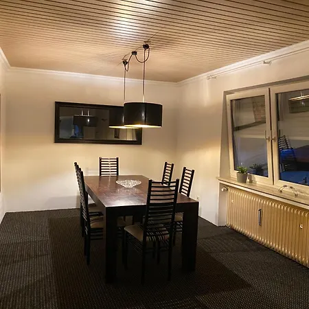 Large For 6, 3 Bedrooms, Next To Munich & Airport *