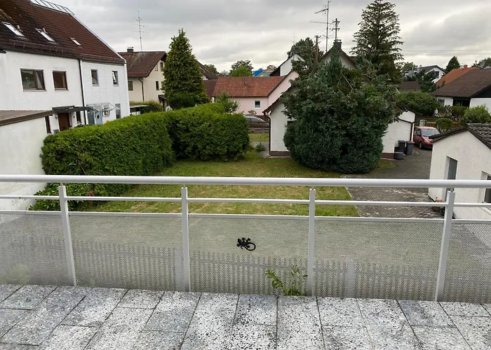 Spacious 3-br For 6 - Enjoy Christmas Time In Munich Apartment